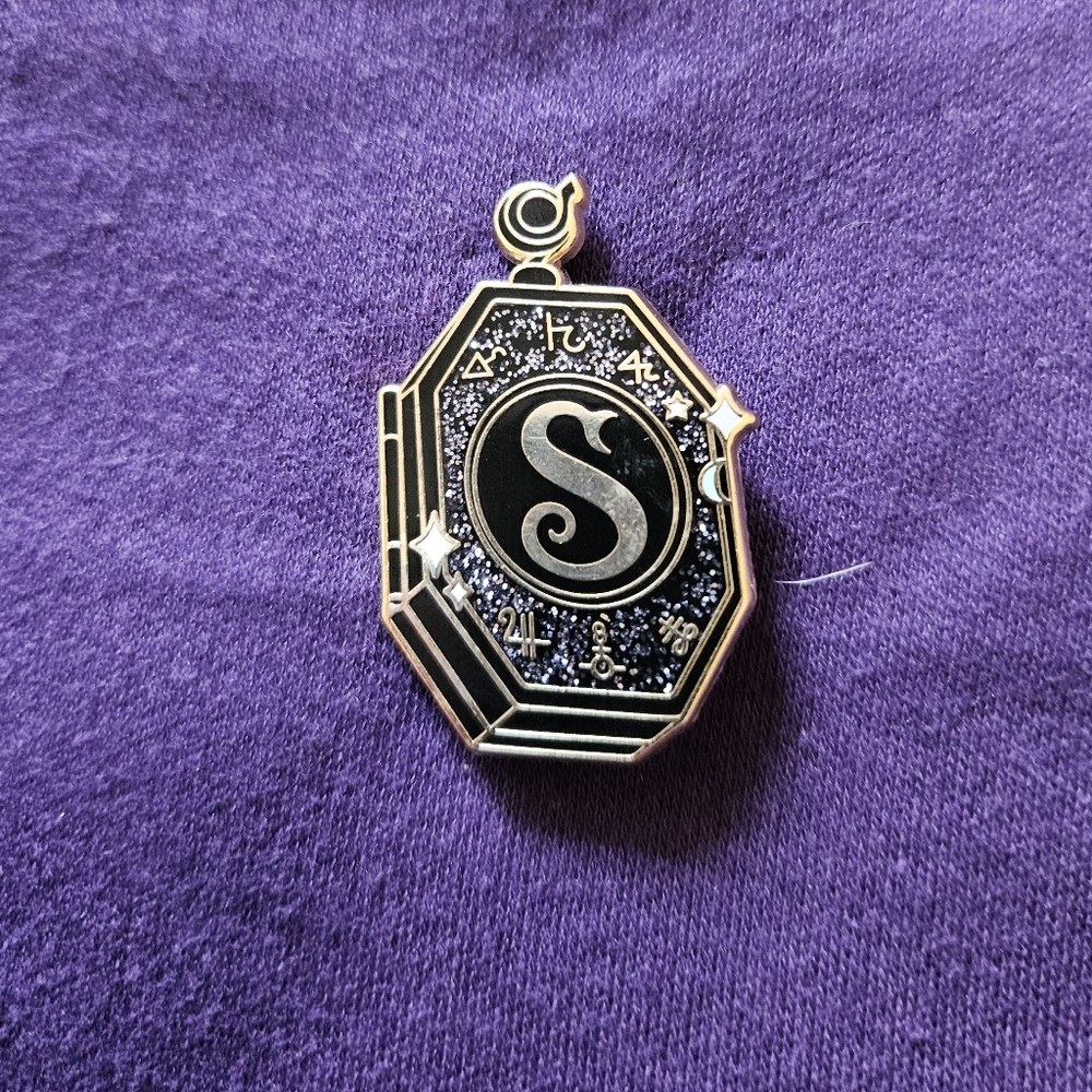 "Horcrux Slytherin's Locket" (Fantasy?) Pin by Joy Addict